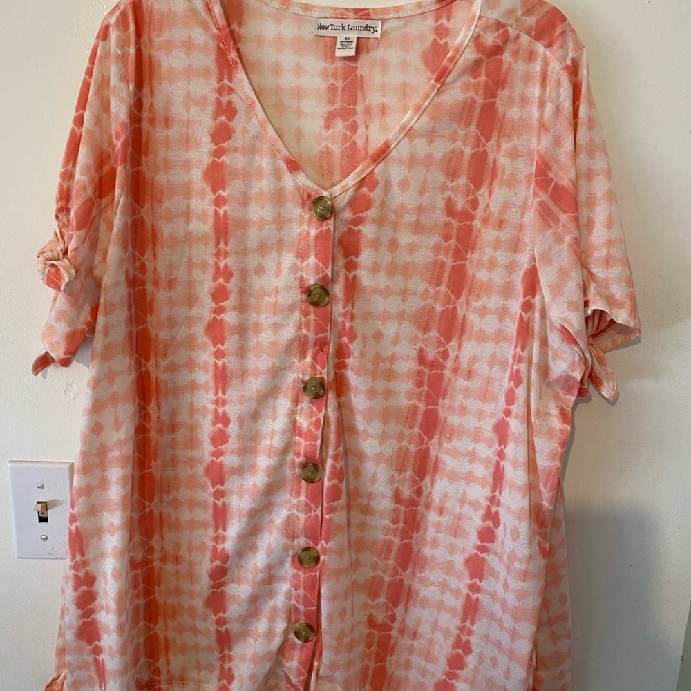 Short sleeve top